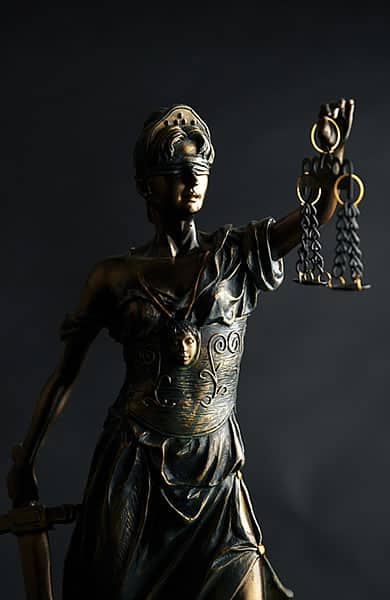 lawyer-16-top-1